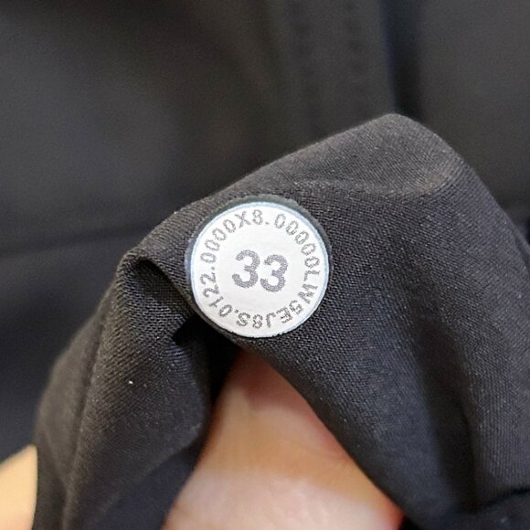 Lululemon Women's City Sleek 5 Pocket 7/8 Pant in Black Size 33 - Picture 11 of 11